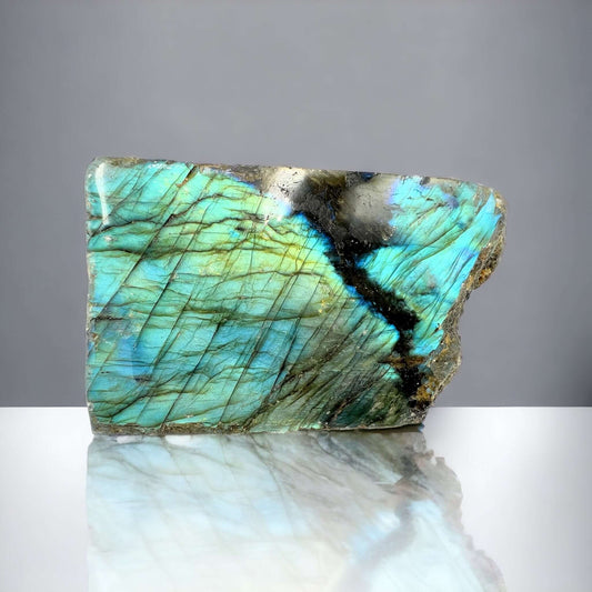 Labradorite Semi Polished 252g