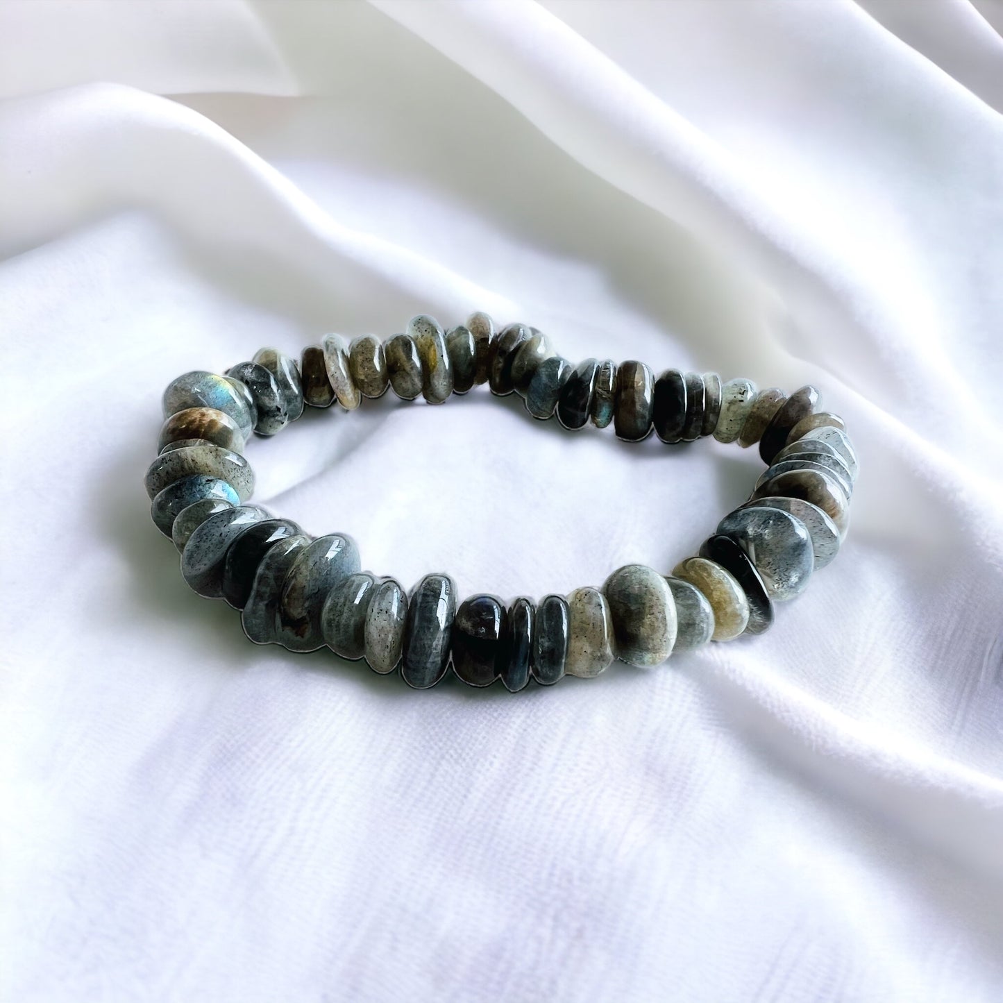 Labradorite Large Chip Bracelet.