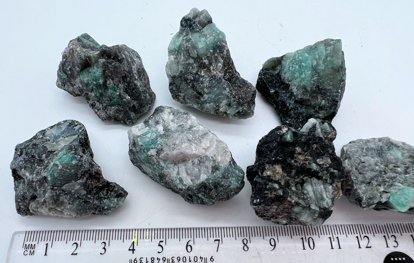 Rough Emerald 25-35g